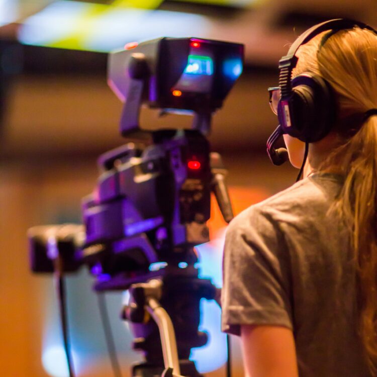 pexels-caleboquendo-2918590